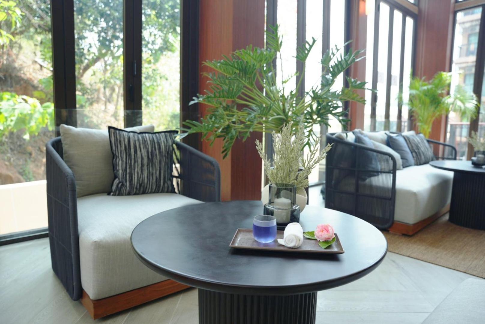 The Proud Karon Beach Phuket Trademark Collection By Wyndham Exterior photo