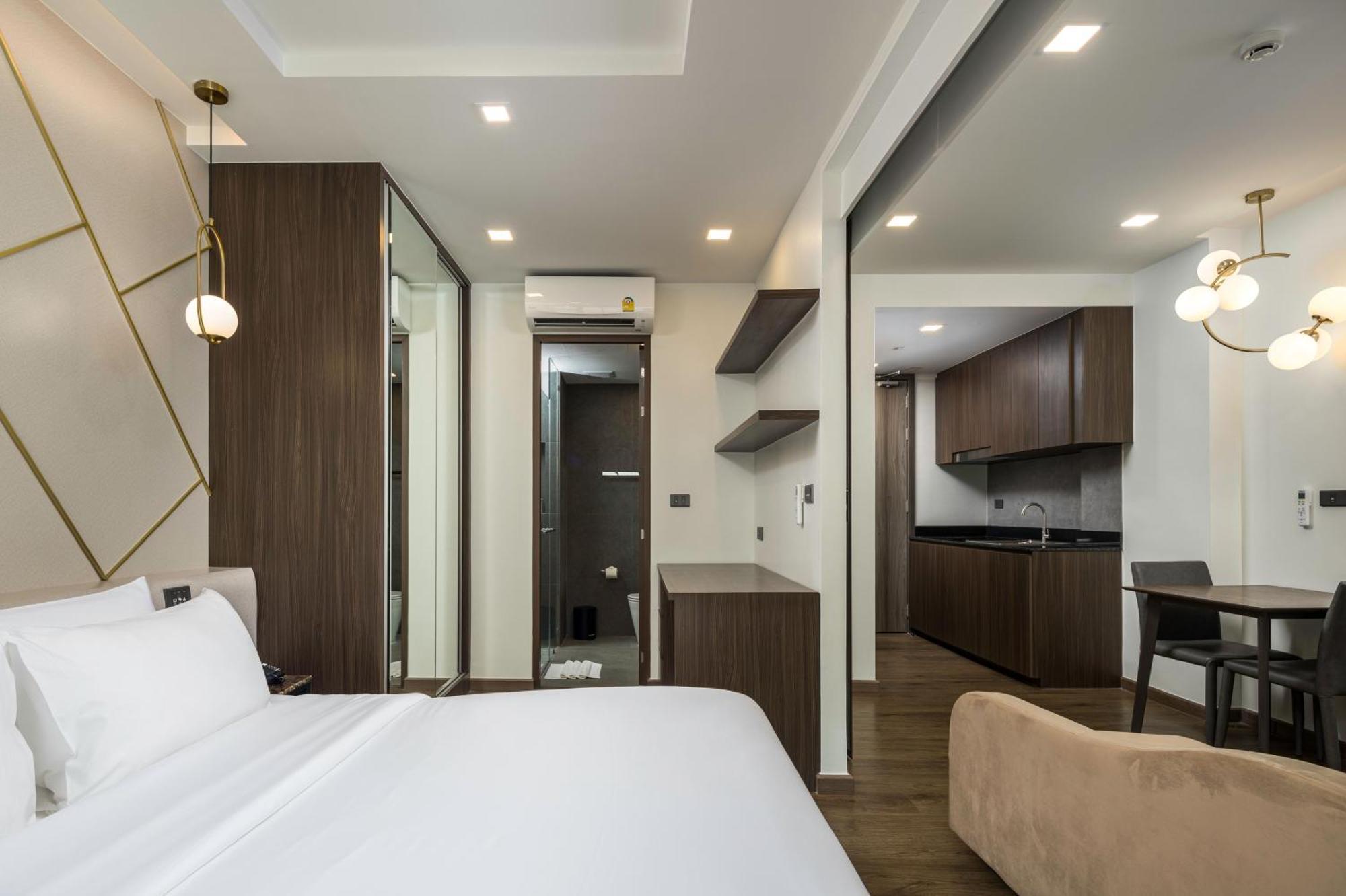 The Proud Karon Beach Phuket Trademark Collection By Wyndham Exterior photo