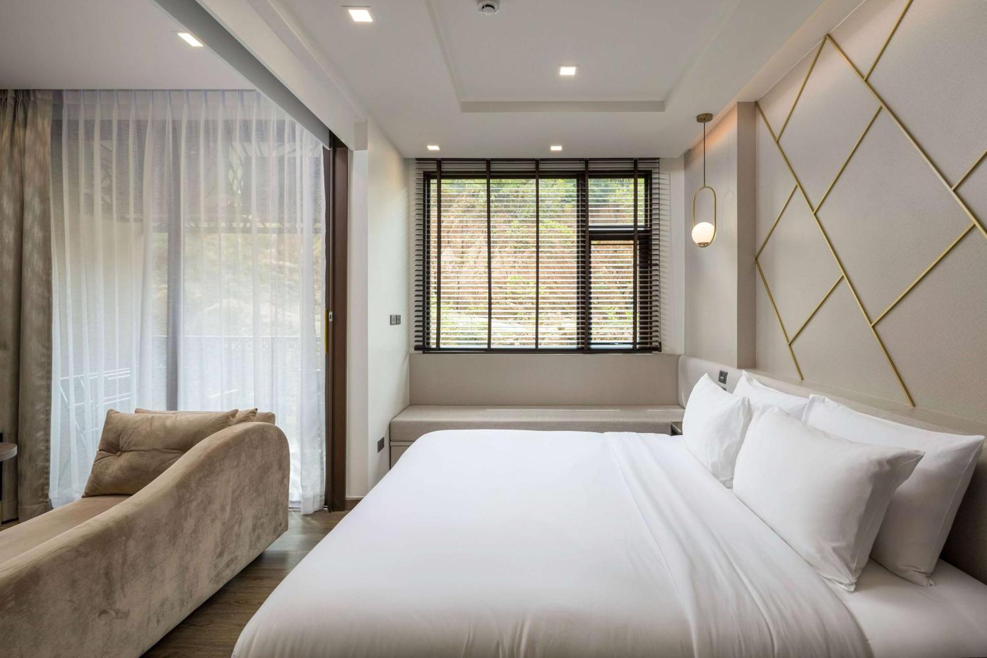 The Proud Karon Beach Phuket Trademark Collection By Wyndham Exterior photo