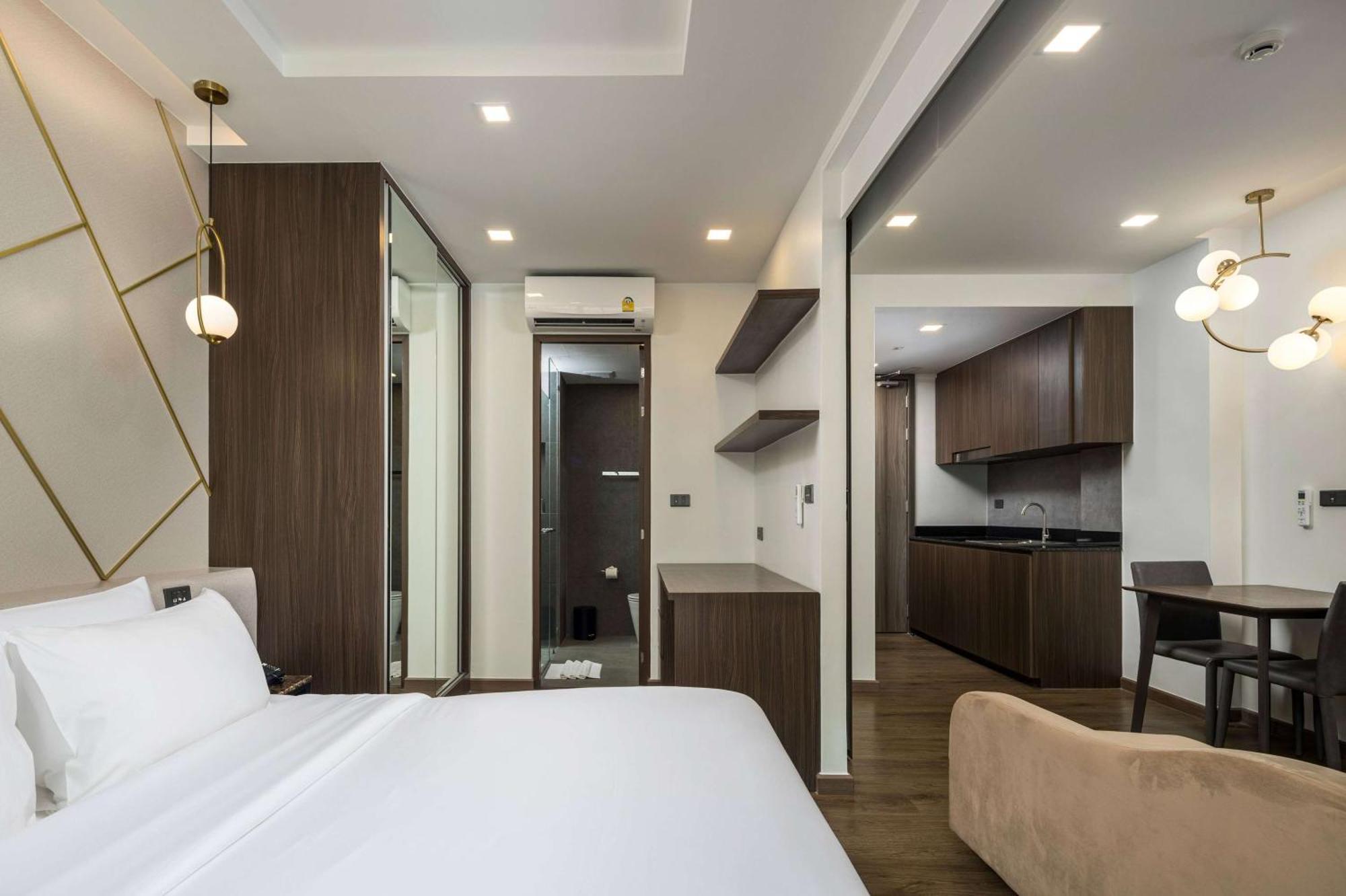 The Proud Karon Beach Phuket Trademark Collection By Wyndham Exterior photo